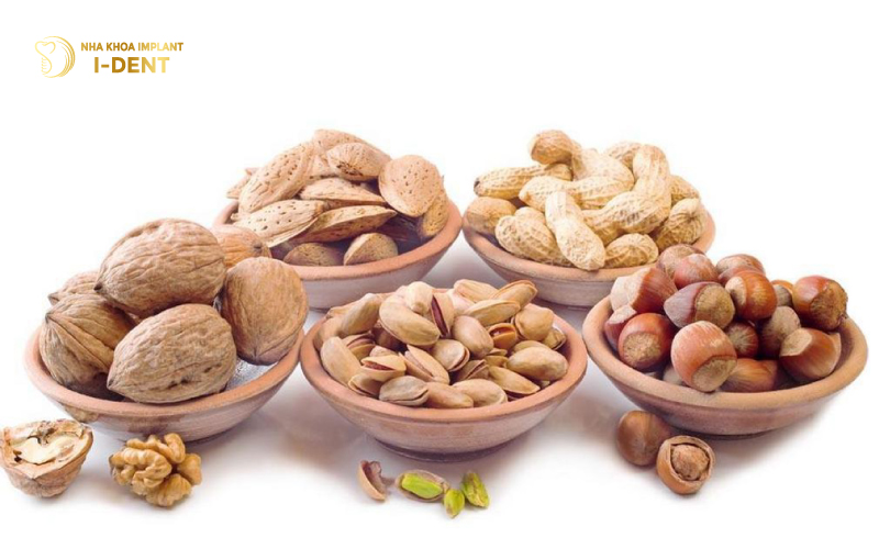 Ăn các loại thức ăn quá cứng dễ gây mẻ răng