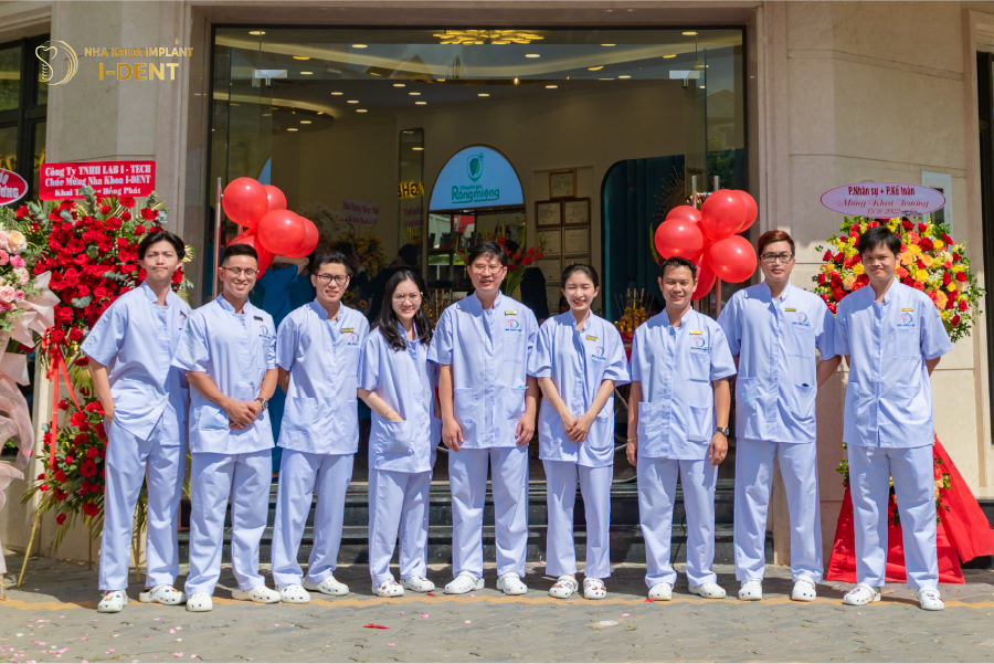 Hình ảnh đội ngũ Bác sĩ tại nha khoa I-DENT Hình ảnh đội ngũ Bác sĩ tại nha khoa I-DENT