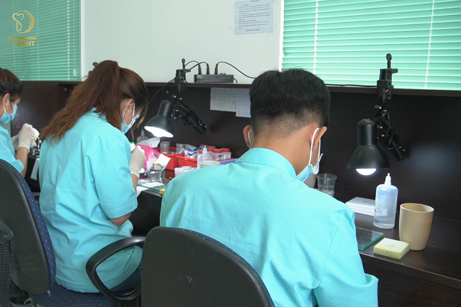 Phòng Labo tại nha khoa I-DENT Phòng Labo tại nha khoa I-DENT