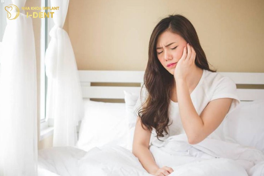 Sâu răng gây ra áp xe răng và những cơn sốt cao