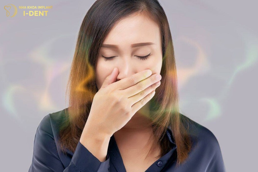 Bị hôi miệng khi bọc răng sứ sai kỹ thuật