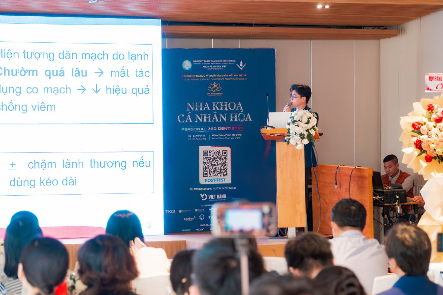 Bác sĩ Thành Luân và bác sĩ Vũ Khánh đã hoàn thành xuất sắc phần trình bày trong buổi báo cáo khoa học