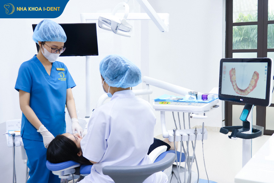 niềng răng trong suốt bao tiền